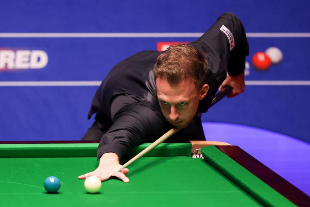 凭借沉稳的 凭借沉稳的