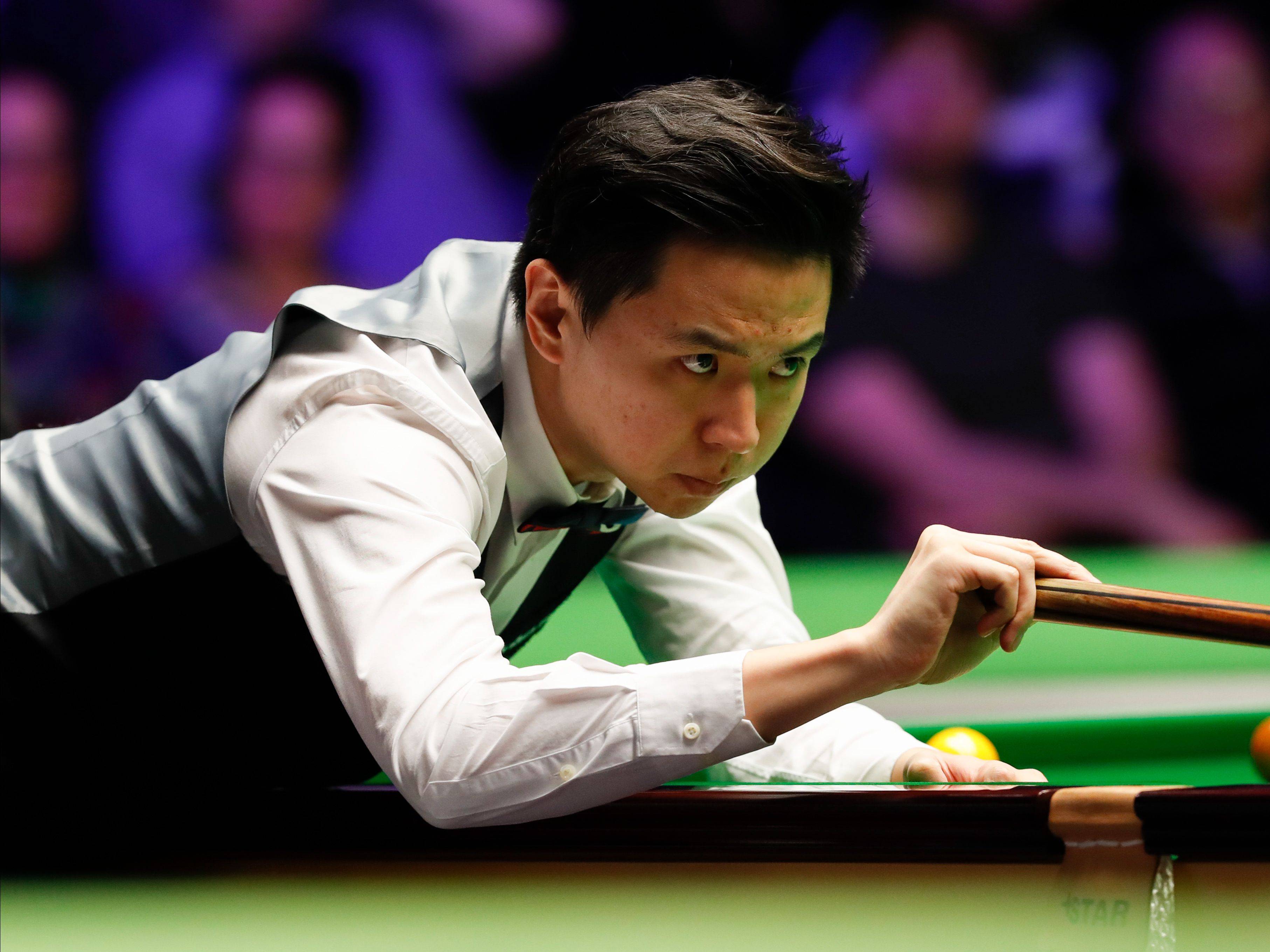 员中脱颖而 员中脱颖而