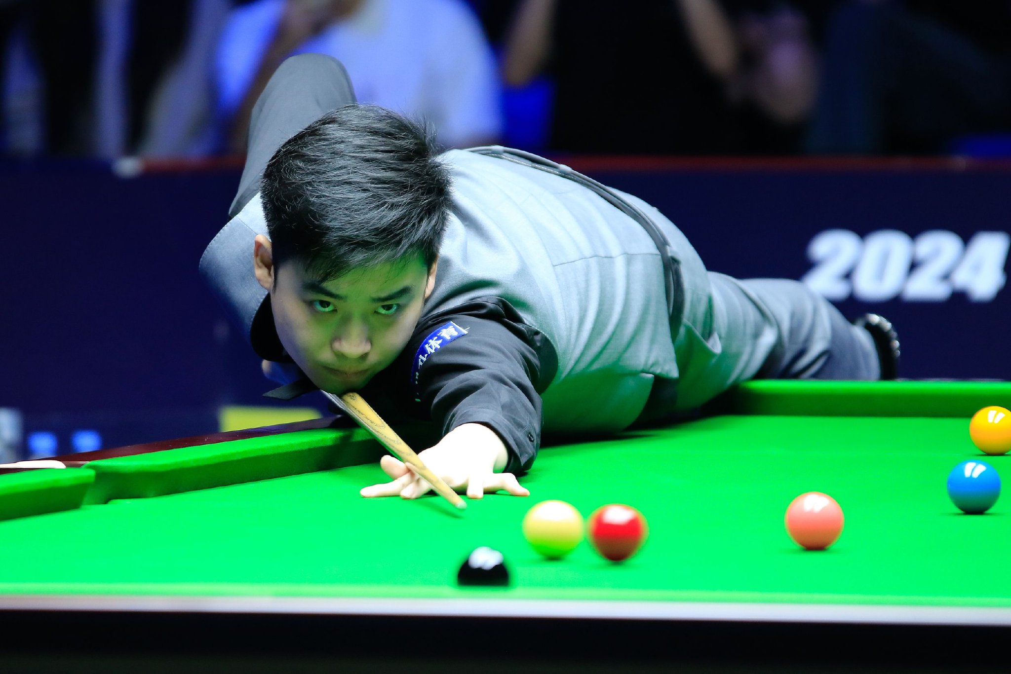 体米在球场 体米在球场